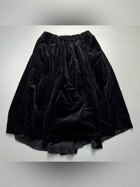 Comme des Garçons Black Velvet Elastic-Waist Midi Skirt. Size 4.